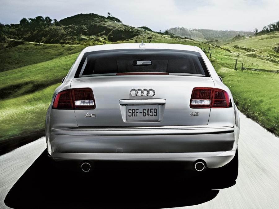  Audi A8 4.2 Quattro (D3) 2005 года  (NA) (фото 2 из 3)